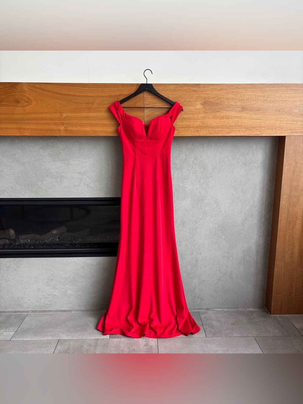 Bariano Australia Notched Off-the-Shoulder Classic Red Formal Gown, XS